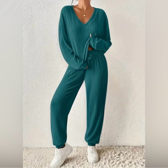 Teal V-Neck Ribbed Lounge Set - Picture 4 of 5